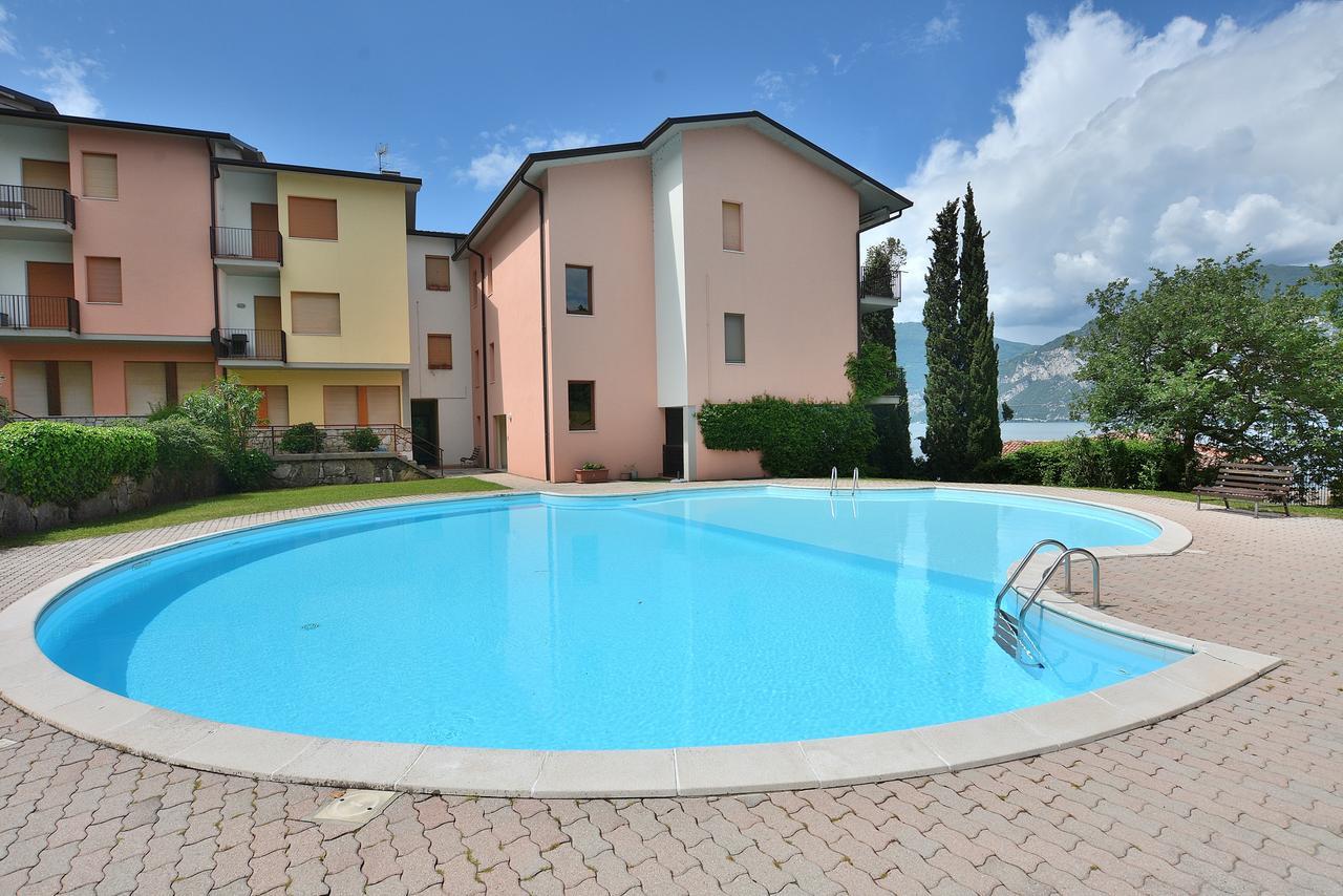 Residenza Candor With Pool Мальчезине Экстерьер фото